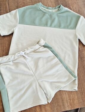 Sumwon Kids Poly Fleece 2 Pc Shorts Set